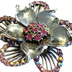 Vintage silvertone brooch pink rhinestones textured dimensional floral pendant